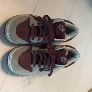 Nike Women’s sneaker size 7 Burgundy/Plum, Grey